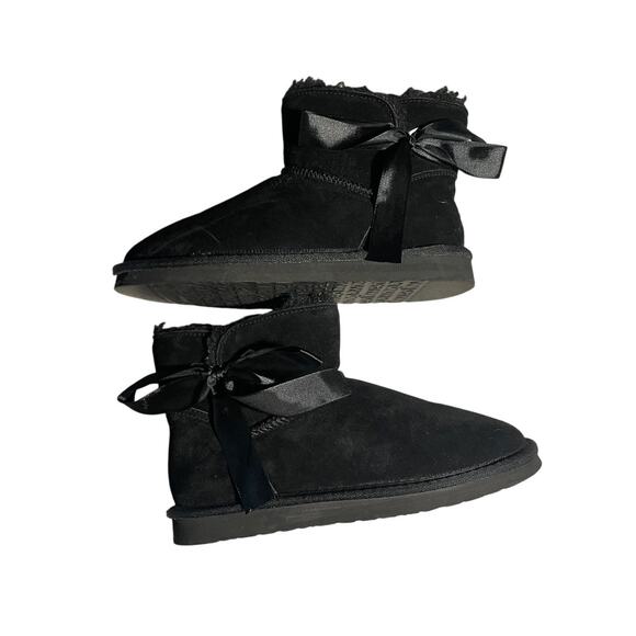 PAWZ by Bearpaw Shorty Boots | Satin Side Tie | Black Suede | Size 9 | EUC - Picture 1 of 8